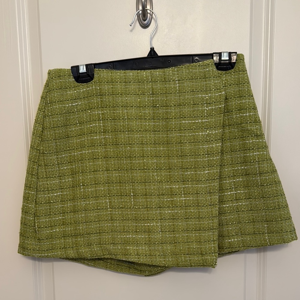 Flying‎ Tomato Asymmetrical Olive Tweed Skort